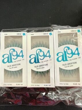 AF94 Lash 07 - Faux UV Lashes - Teal to Black